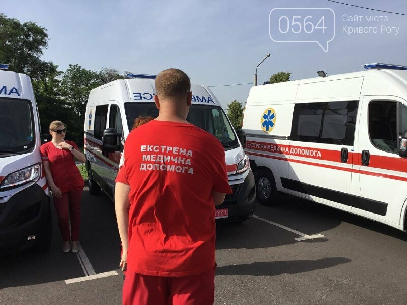 В Кривой Рог доставили 21 спецавтомобиль экстренной медпомощи, - ФОТО, ВИДЕО, фото-34