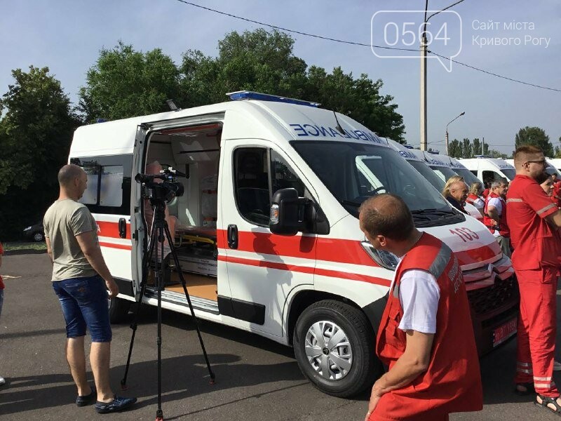 В Кривой Рог доставили 21 спецавтомобиль экстренной медпомощи, - ФОТО, ВИДЕО, фото-33