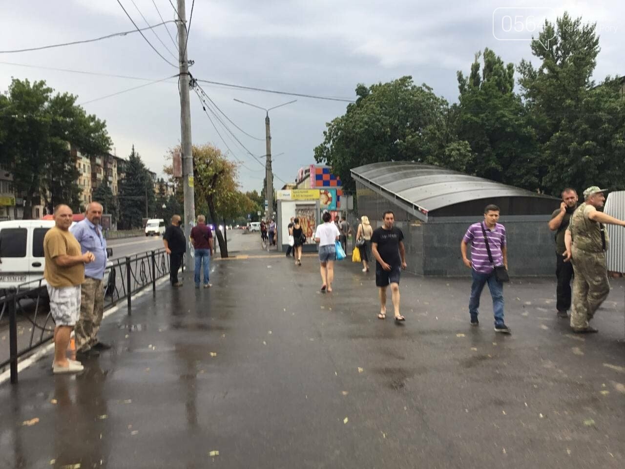 Золото или тела? Что "раскопали" возле подземного перехода на улице Лермонтова в Кривом Роге, - ФОТО, фото-20