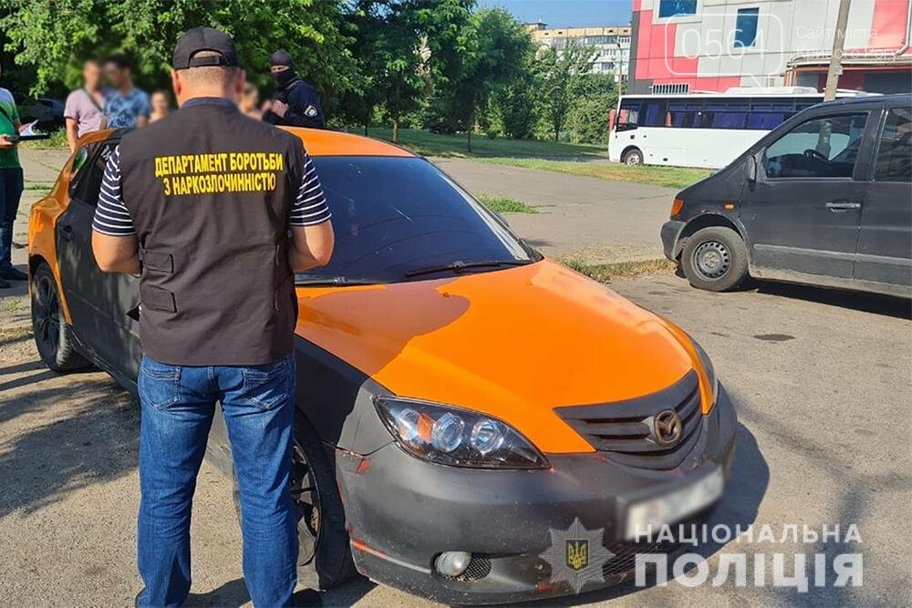 В Кривом Роге разоблачили наркоторговцев с товаром на сумму 140 000 гривен, - ФОТО, фото-2