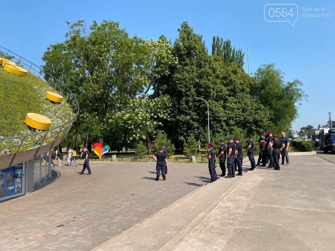 "Україна - не Содом!": криворожане собрались на акцию в центре города, - ФОТО, ВИДЕО, фото-21