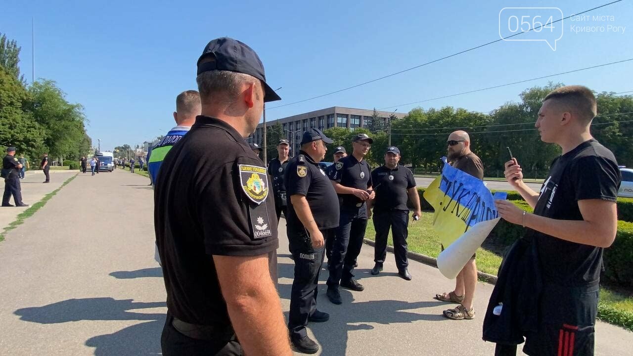 "Україна - не Содом!": криворожане собрались на акцию в центре города, - ФОТО, ВИДЕО, фото-27