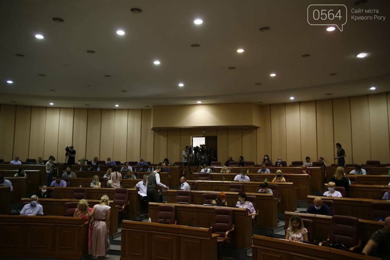 Депутаты Криворожского горсовета собрались на июльскую сессию, - ФОТО, ОНЛАЙН-ТРАНСЛЯЦИЯ , фото-2