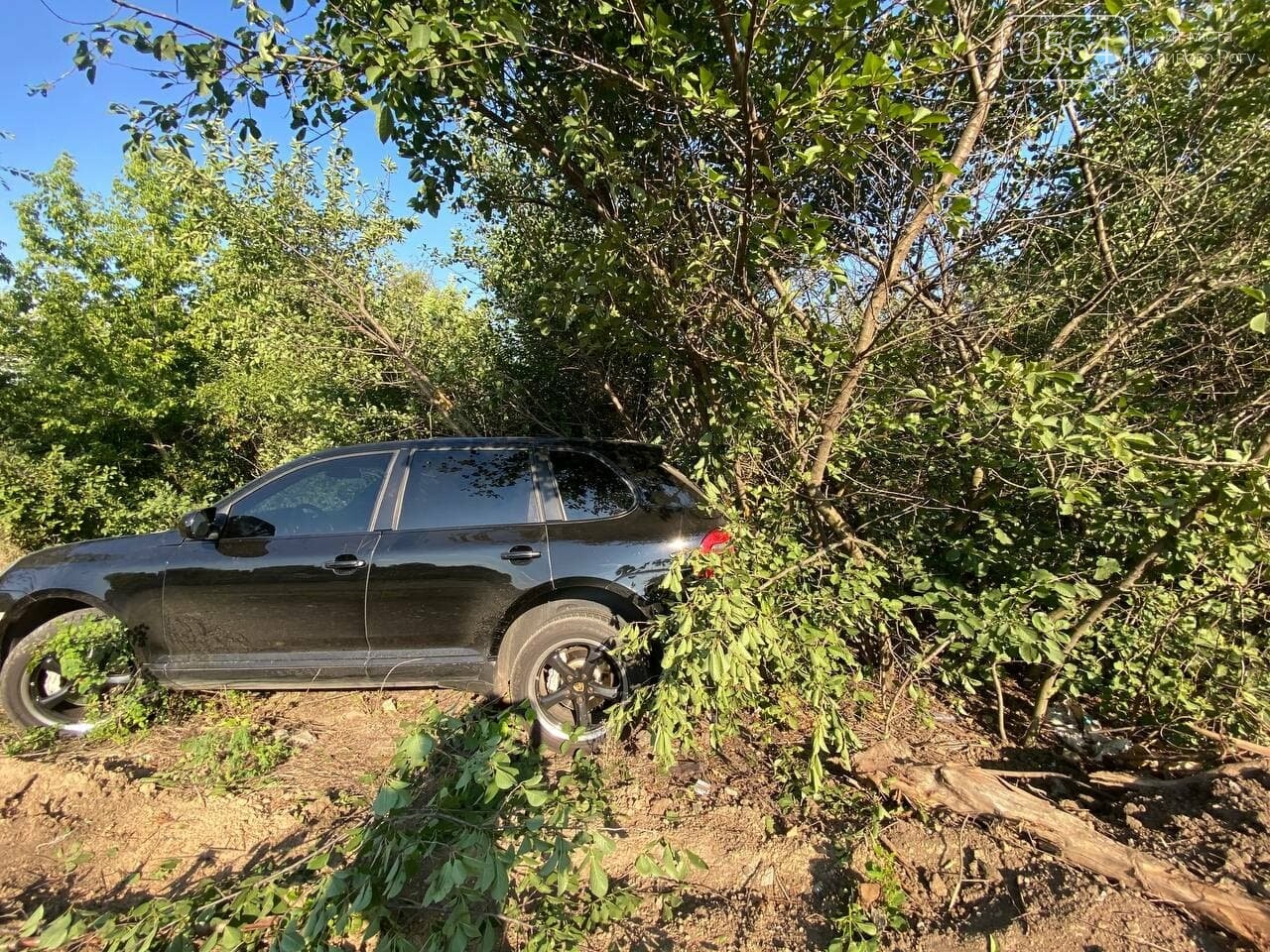 В Кривом Роге водитель Porsche Cayenne попал в ДТП и скрылся, - ФОТО , фото-15