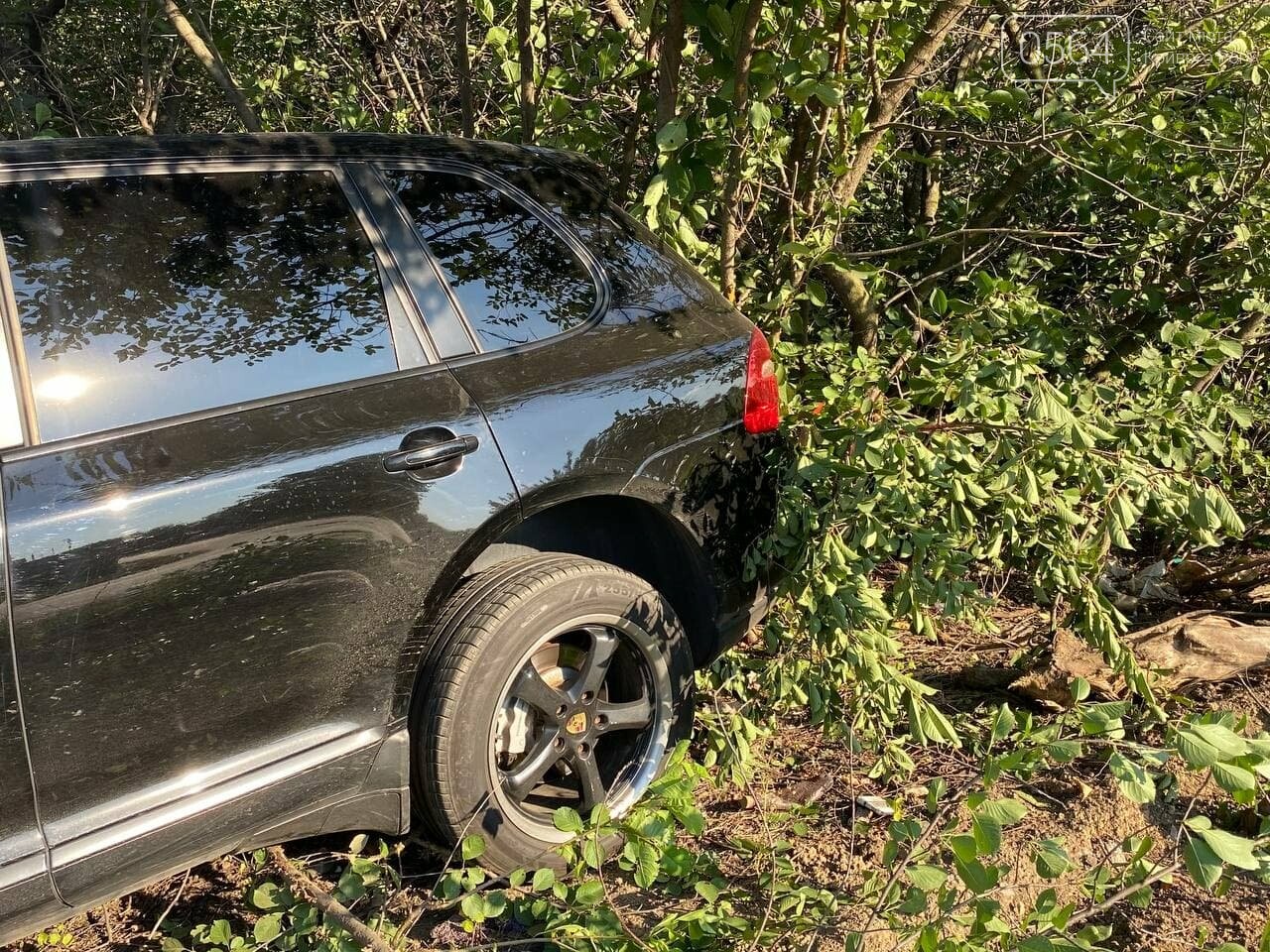 В Кривом Роге водитель Porsche Cayenne попал в ДТП и скрылся, - ФОТО , фото-13