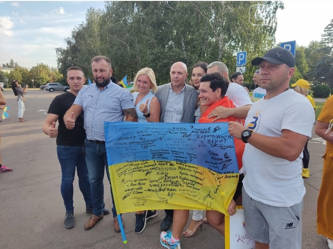 Криворожские бегуны  пробежали 9 километров в рамках марафона "Схід і Захід разом", - ФОТО, ВИДЕО, фото-10