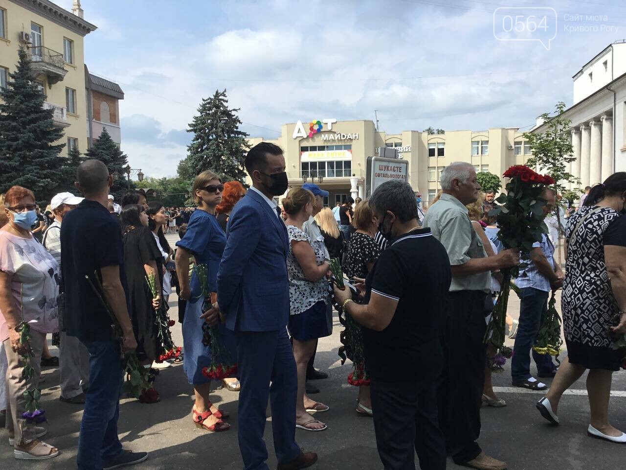 Проститься с городским головой Кривого Рога прибыли нардепы от ОПЗЖ и «Слуги народа», - ФОТО, фото-15