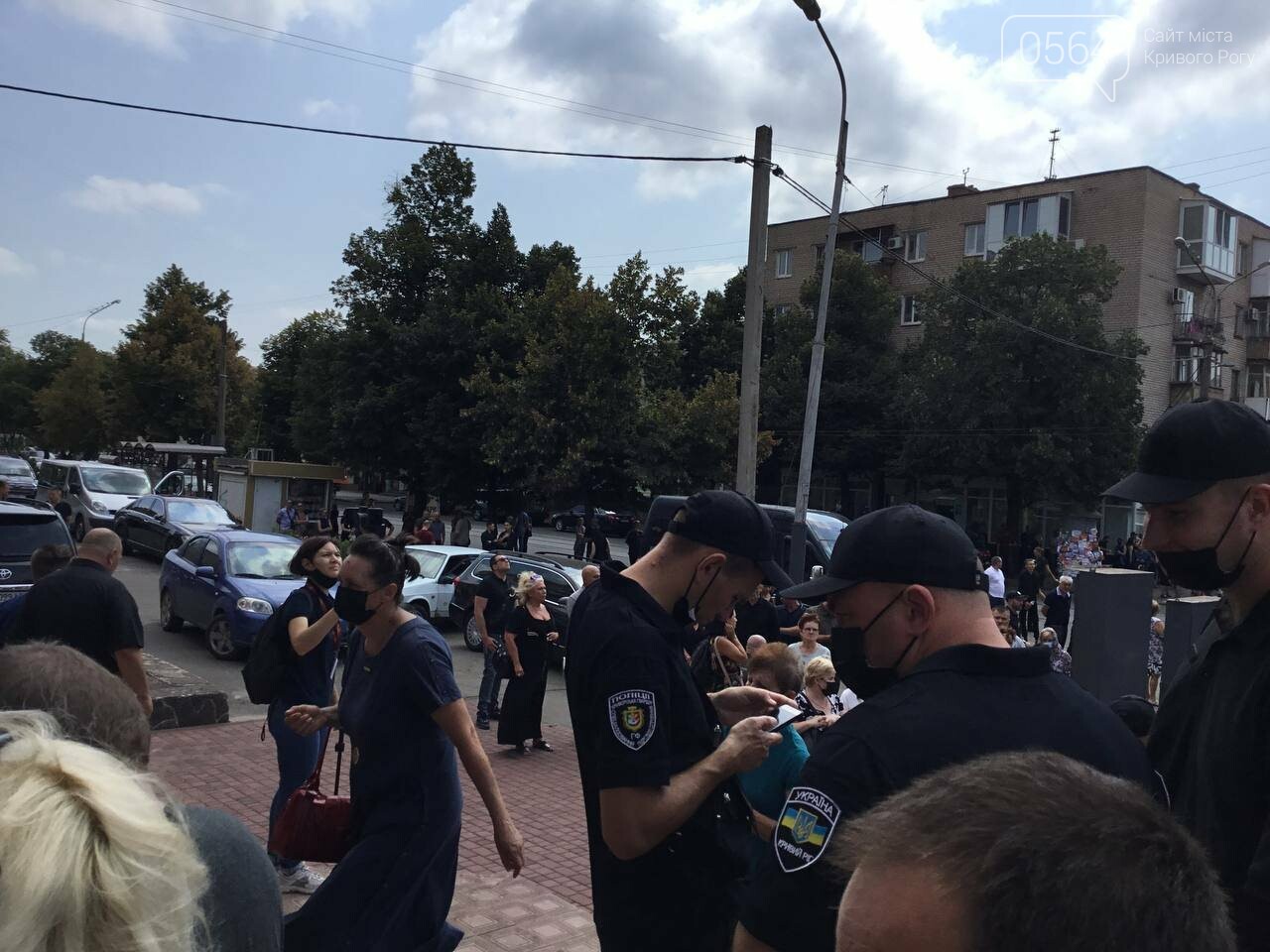 Началась панихида по погибшему городскому голове Кривого Рога Константину Павлову, - ФОТО, фото-22
