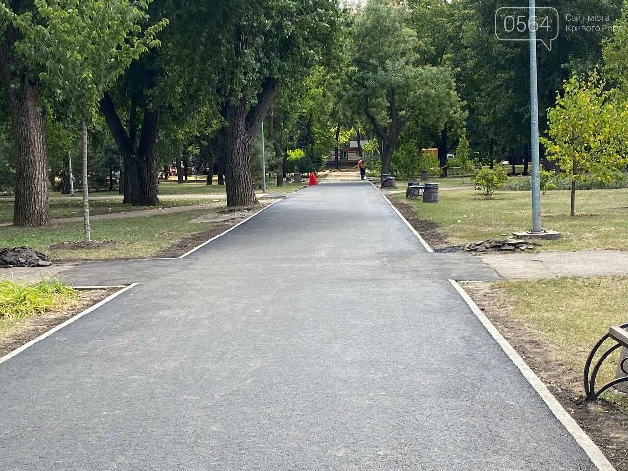 В Кривом Роге в парке Героев ведется подготовка к государственным праздникам, - ФОТО , фото-33