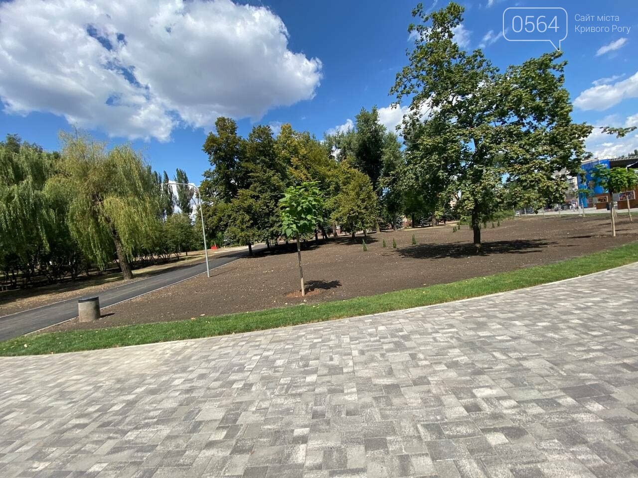 В Кривом Роге в парке Героев ведется подготовка к государственным праздникам, - ФОТО , фото-27