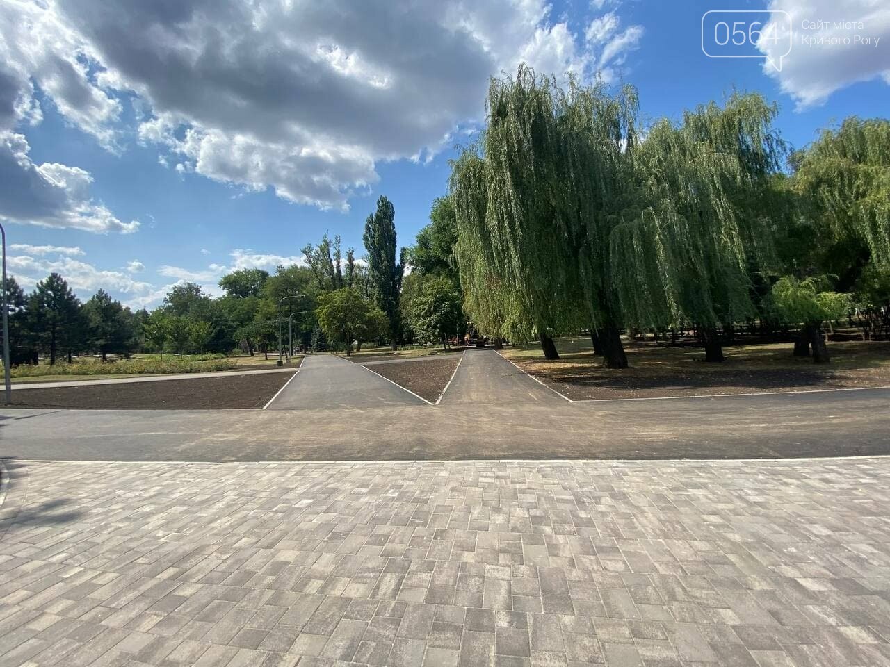В Кривом Роге в парке Героев ведется подготовка к государственным праздникам, - ФОТО , фото-26