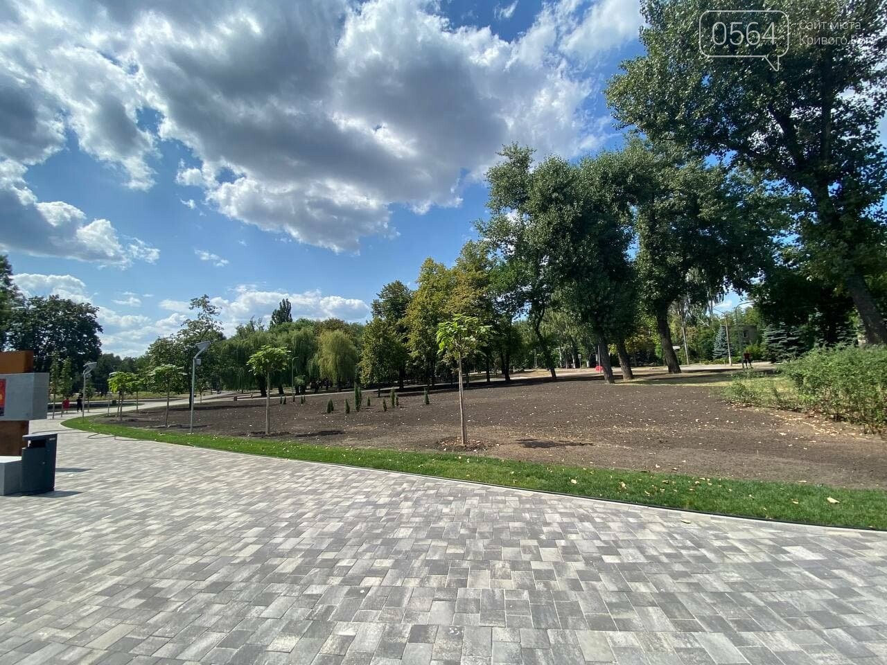 В Кривом Роге в парке Героев ведется подготовка к государственным праздникам, - ФОТО , фото-11