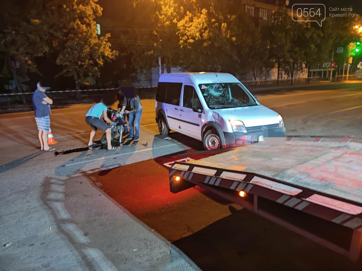 Ночью в Кривом Роге мотоцикл влетел в Ford, - ФОТО, ВИДЕО, фото-9