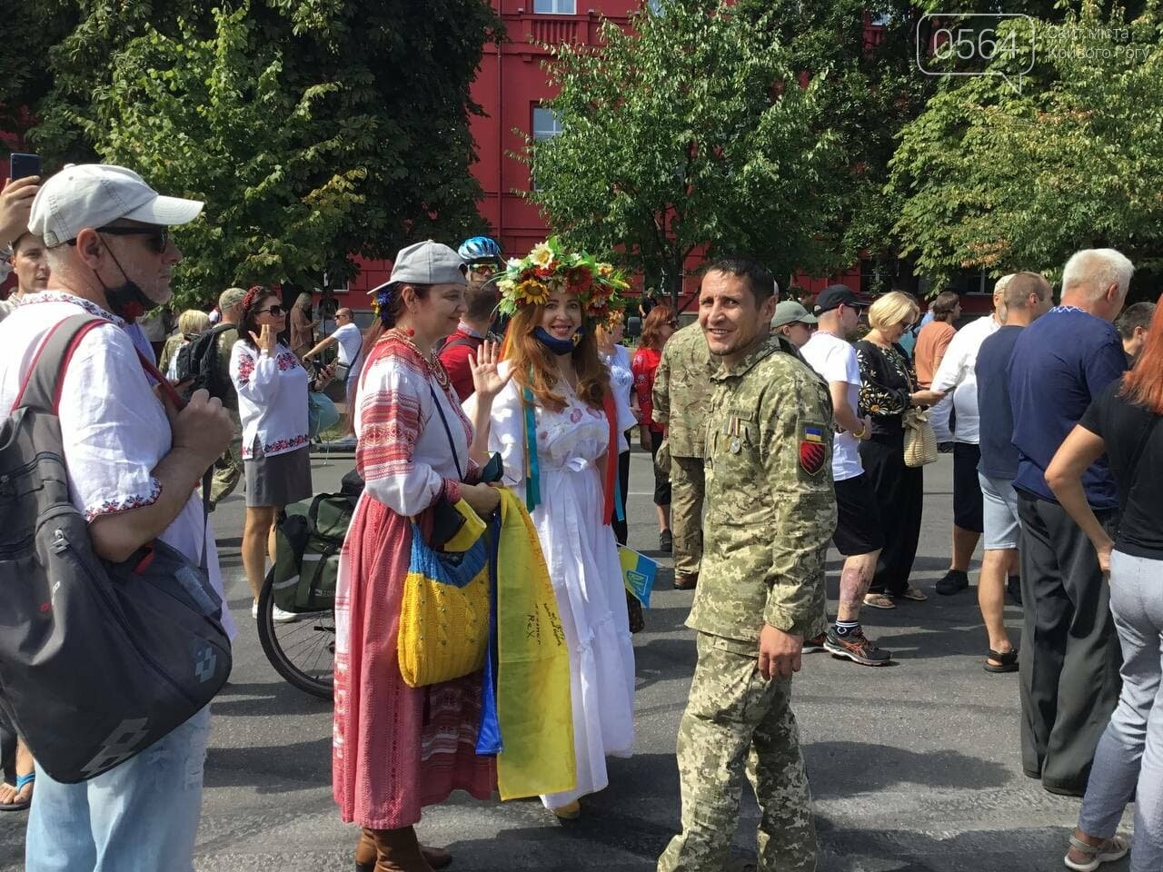 "Путин - х...ло!" и украинские дети, которые это усвоят: чем запомнится Марш защитников Украины 2021, - ФОТО, ВИДЕО, фото-52