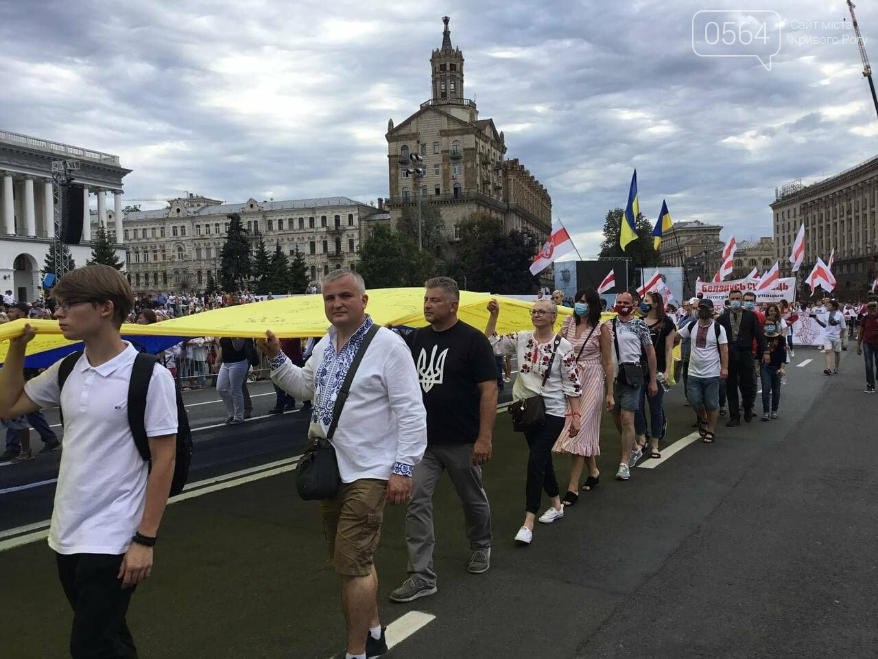 "Путин - х...ло!" и украинские дети, которые это усвоят: чем запомнится Марш защитников Украины 2021, - ФОТО, ВИДЕО, фото-37