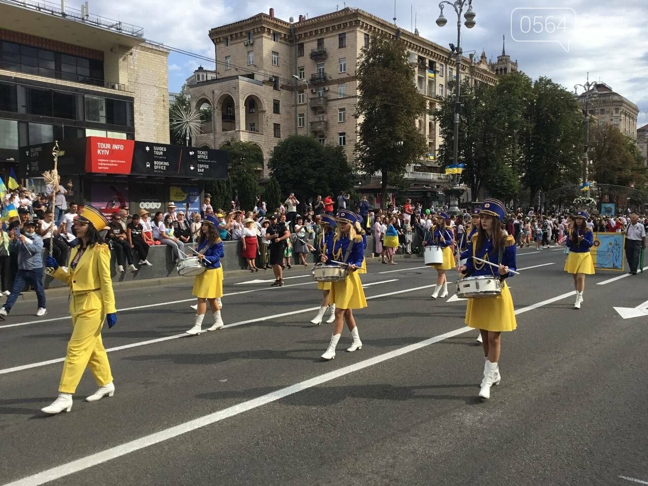 "Путин - х...ло!" и украинские дети, которые это усвоят: чем запомнится Марш защитников Украины 2021, - ФОТО, ВИДЕО, фото-15