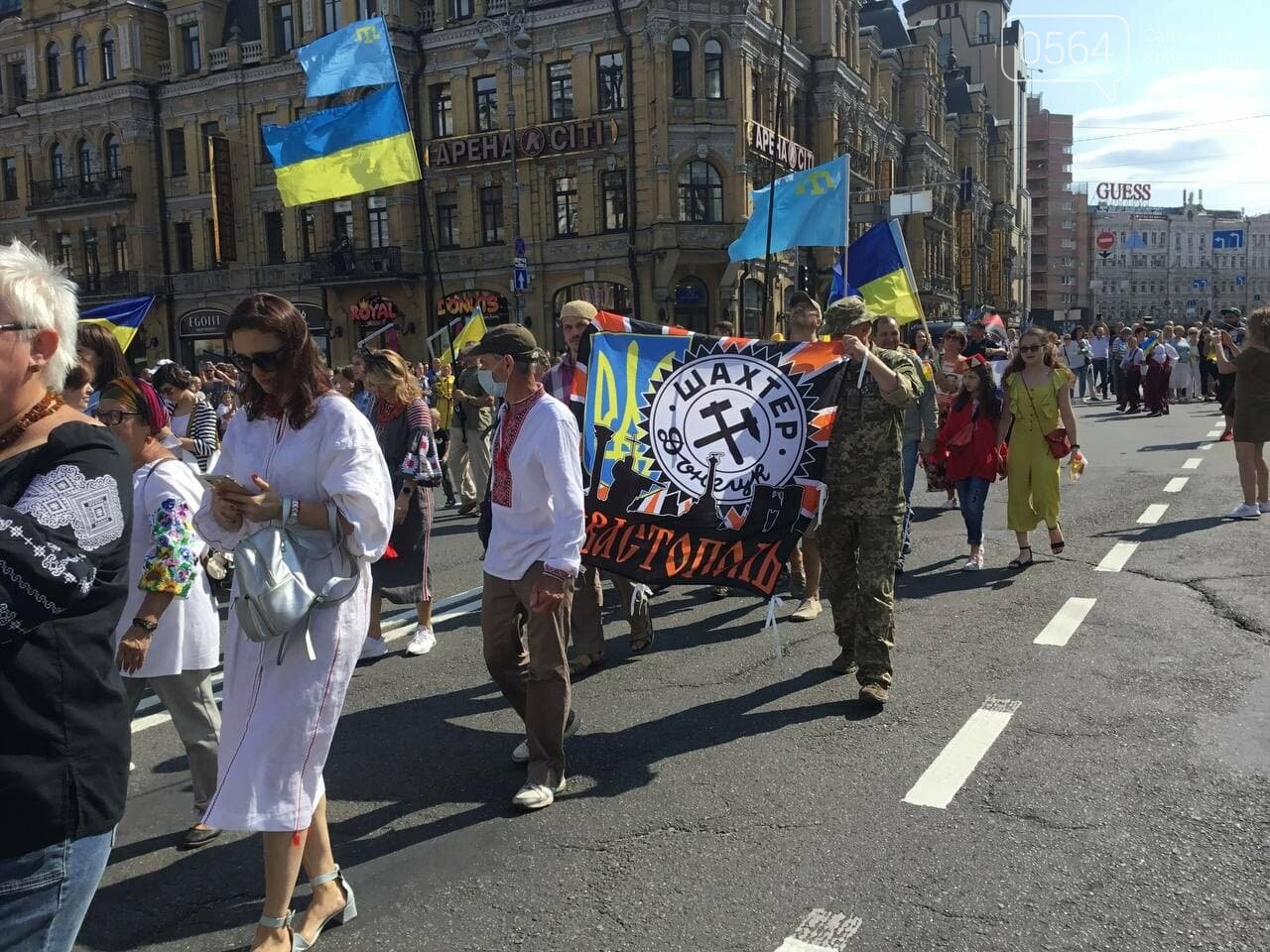 "Путин - х...ло!" и украинские дети, которые это усвоят: чем запомнится Марш защитников Украины 2021, - ФОТО, ВИДЕО, фото-10