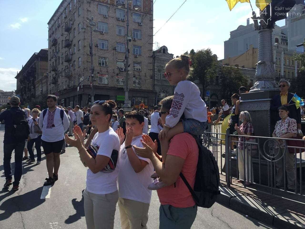 "Путин - х...ло!" и украинские дети, которые это усвоят: чем запомнится Марш защитников Украины 2021, - ФОТО, ВИДЕО, фото-87
