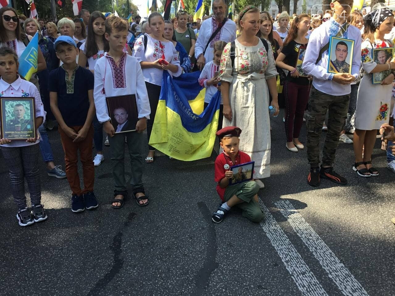 "Путин - х...ло!" и украинские дети, которые это усвоят: чем запомнится Марш защитников Украины 2021, - ФОТО, ВИДЕО, фото-71
