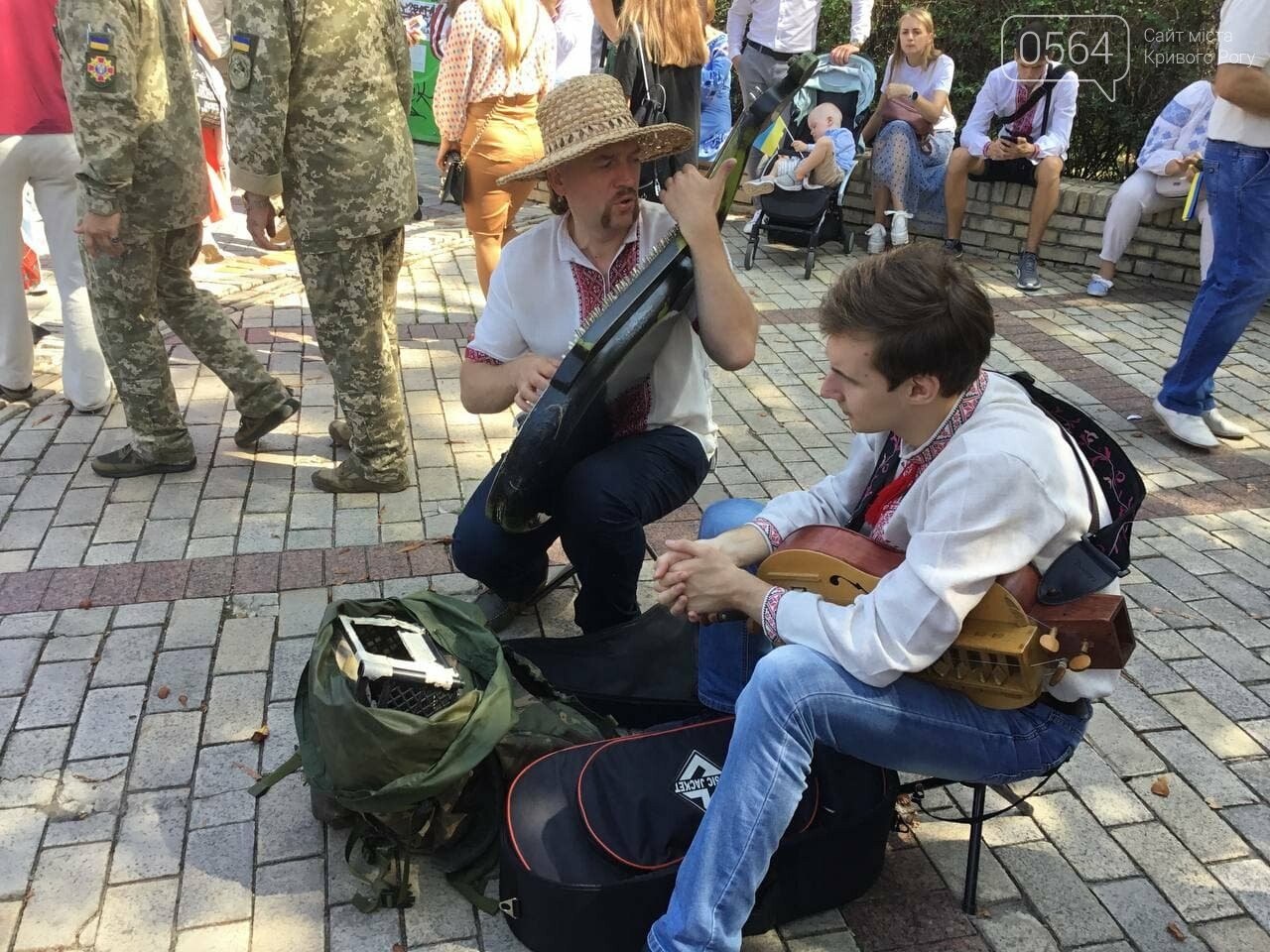"Путин - х...ло!" и украинские дети, которые это усвоят: чем запомнится Марш защитников Украины 2021, - ФОТО, ВИДЕО, фото-65