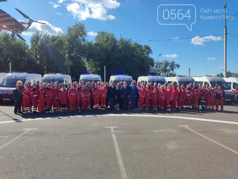 В Кривой Рог доставили 28 спецавтомобилей скорой помощи, - ФОТО, ВИДЕО, фото-5