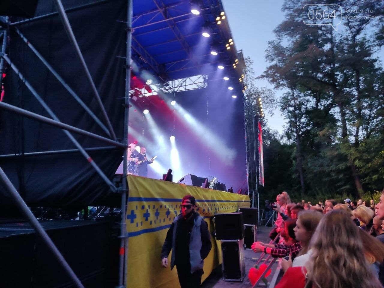 В криворожском парке проходит праздничный концерт по случаю Дня шахтёра, - ФОТО, фото-12