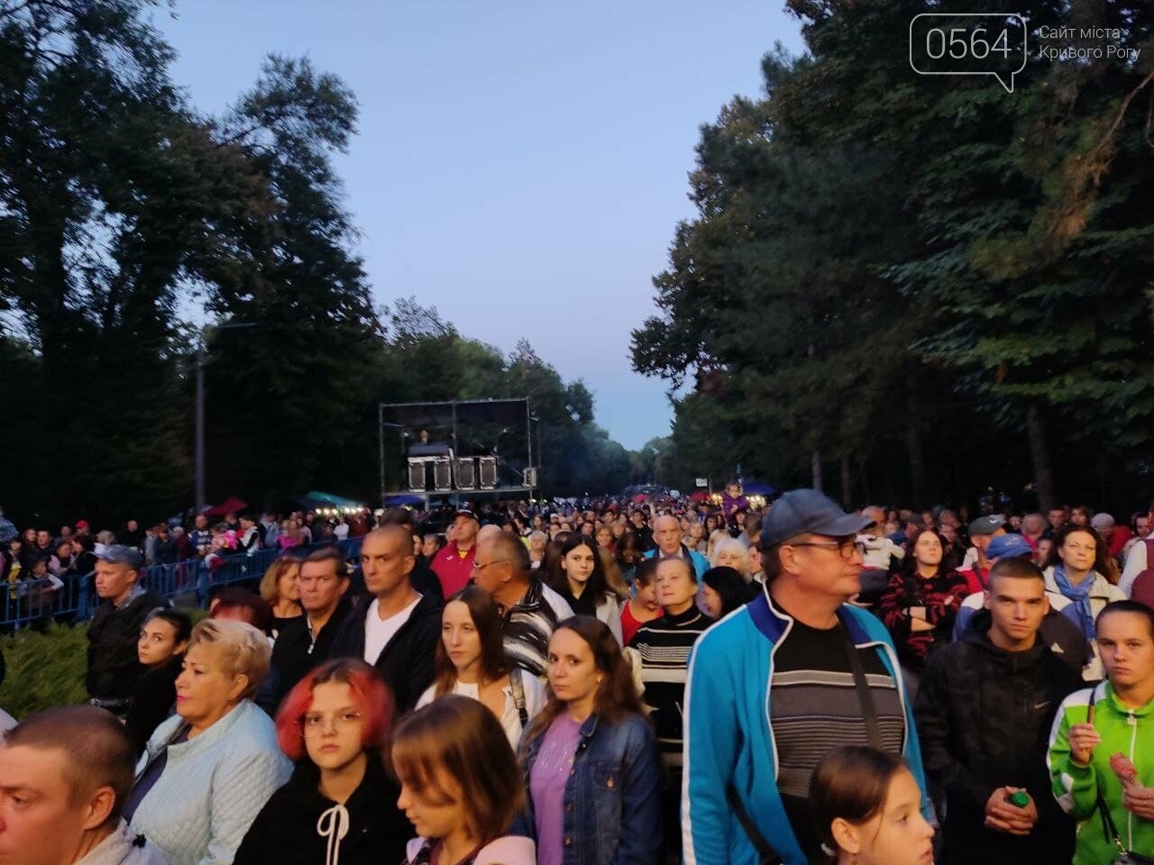 В криворожском парке проходит праздничный концерт по случаю Дня шахтёра, - ФОТО, фото-11
