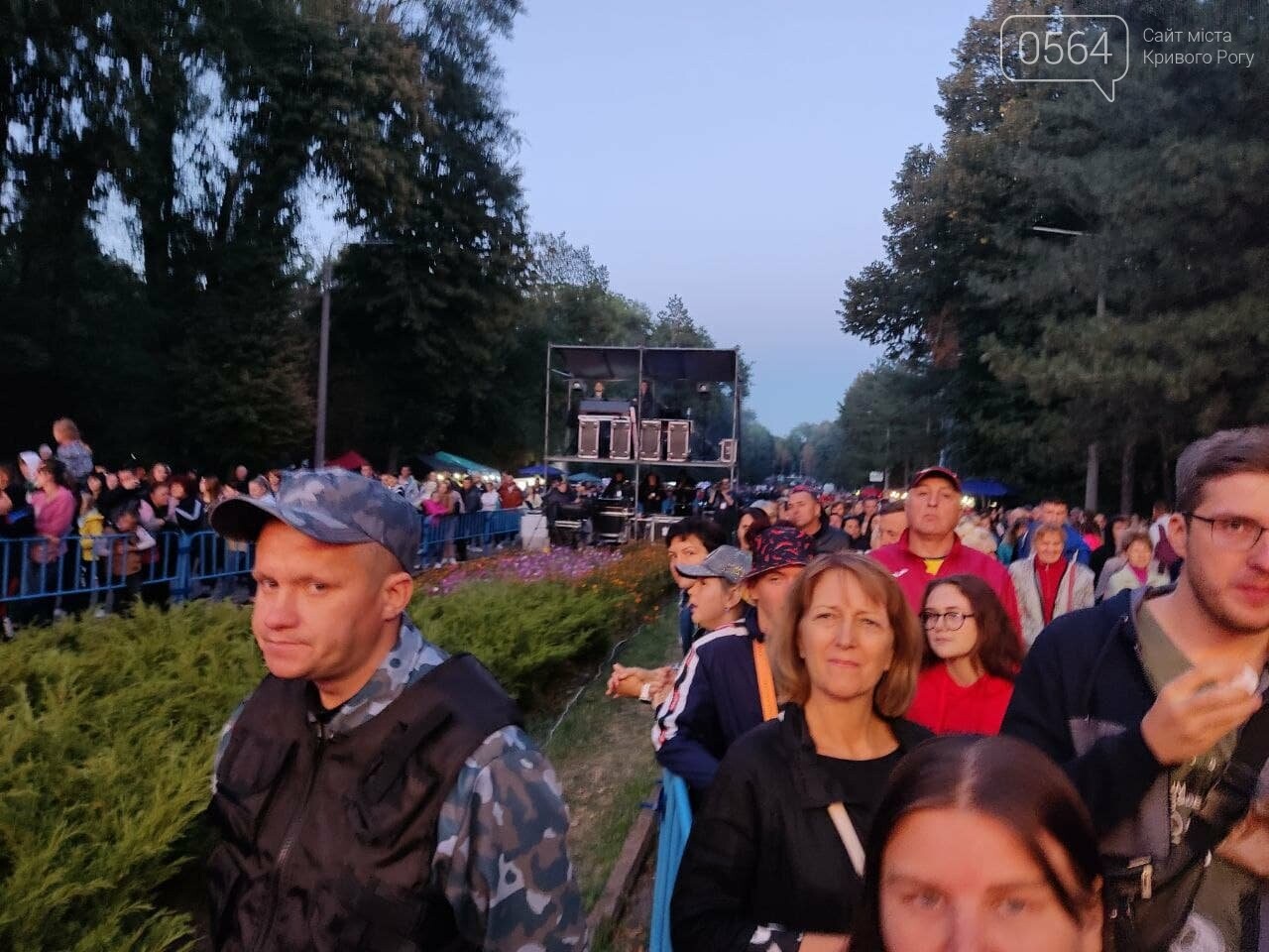 В криворожском парке проходит праздничный концерт по случаю Дня шахтёра, - ФОТО, фото-4