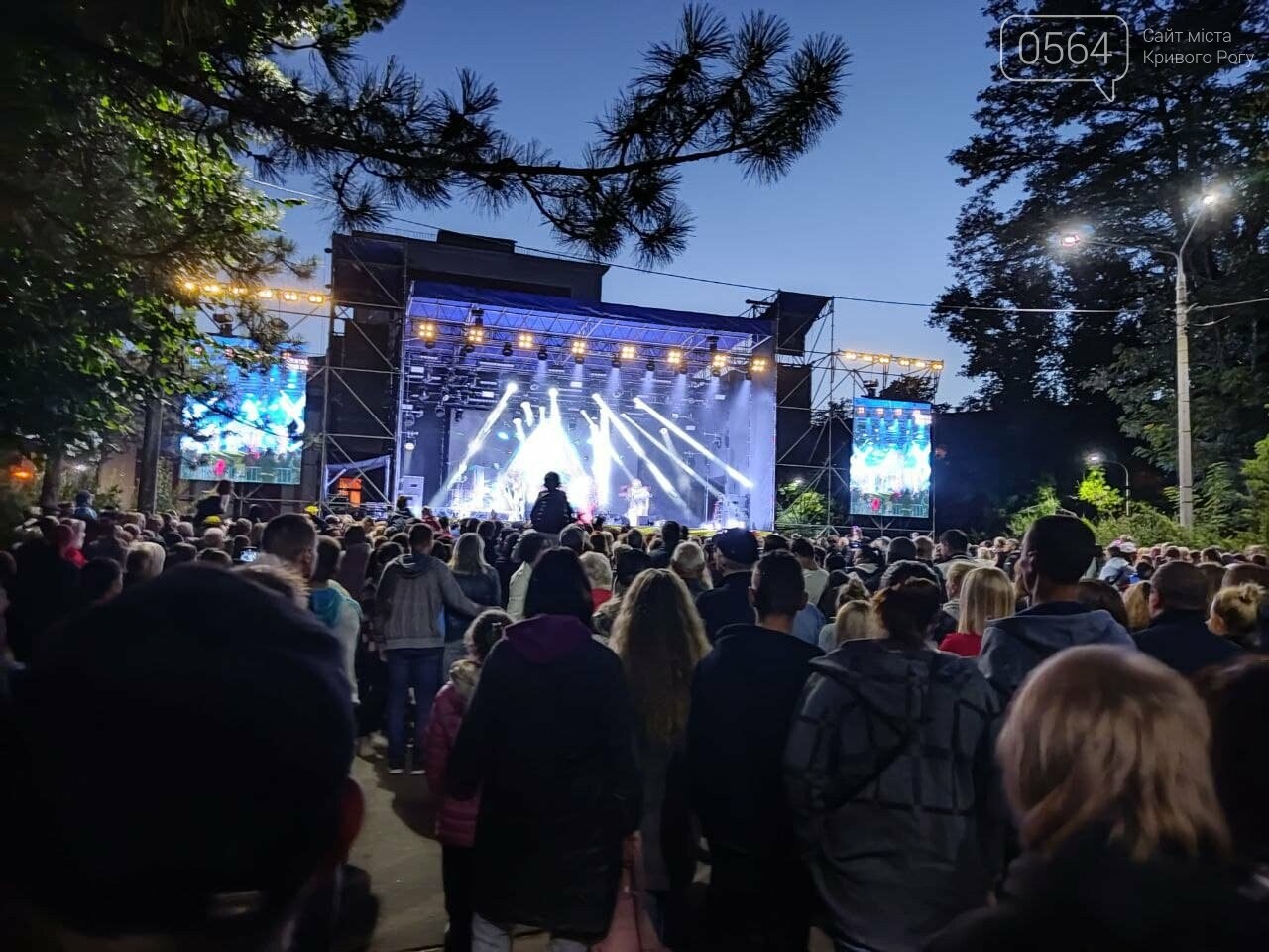 В криворожском парке проходит праздничный концерт по случаю Дня шахтёра, - ФОТО, фото-8