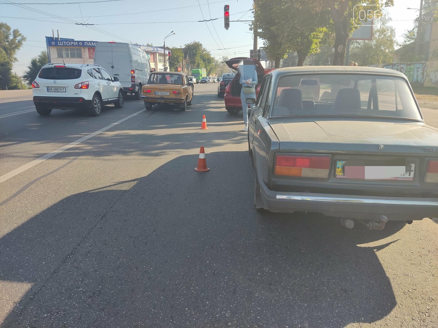 Неудачно перестроился: в Кривом Роге после столкновения Toyota вылетела на тротуар, - ФОТО, фото-8