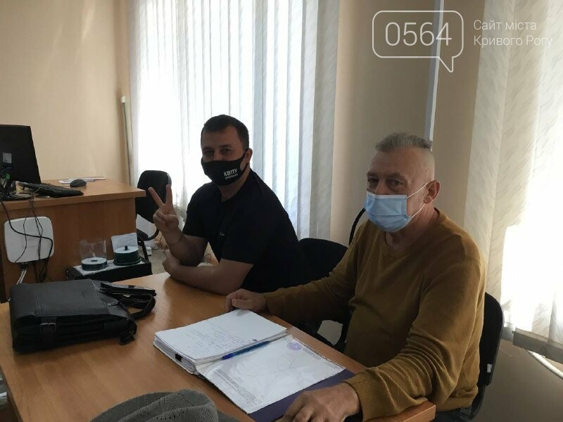 Плюньте! В суде рассматривают иск к криворожским патрульным, доставившим в ПНД "слишком спокойного" водителя, - ФОТО, ВИДЕО, фото-1