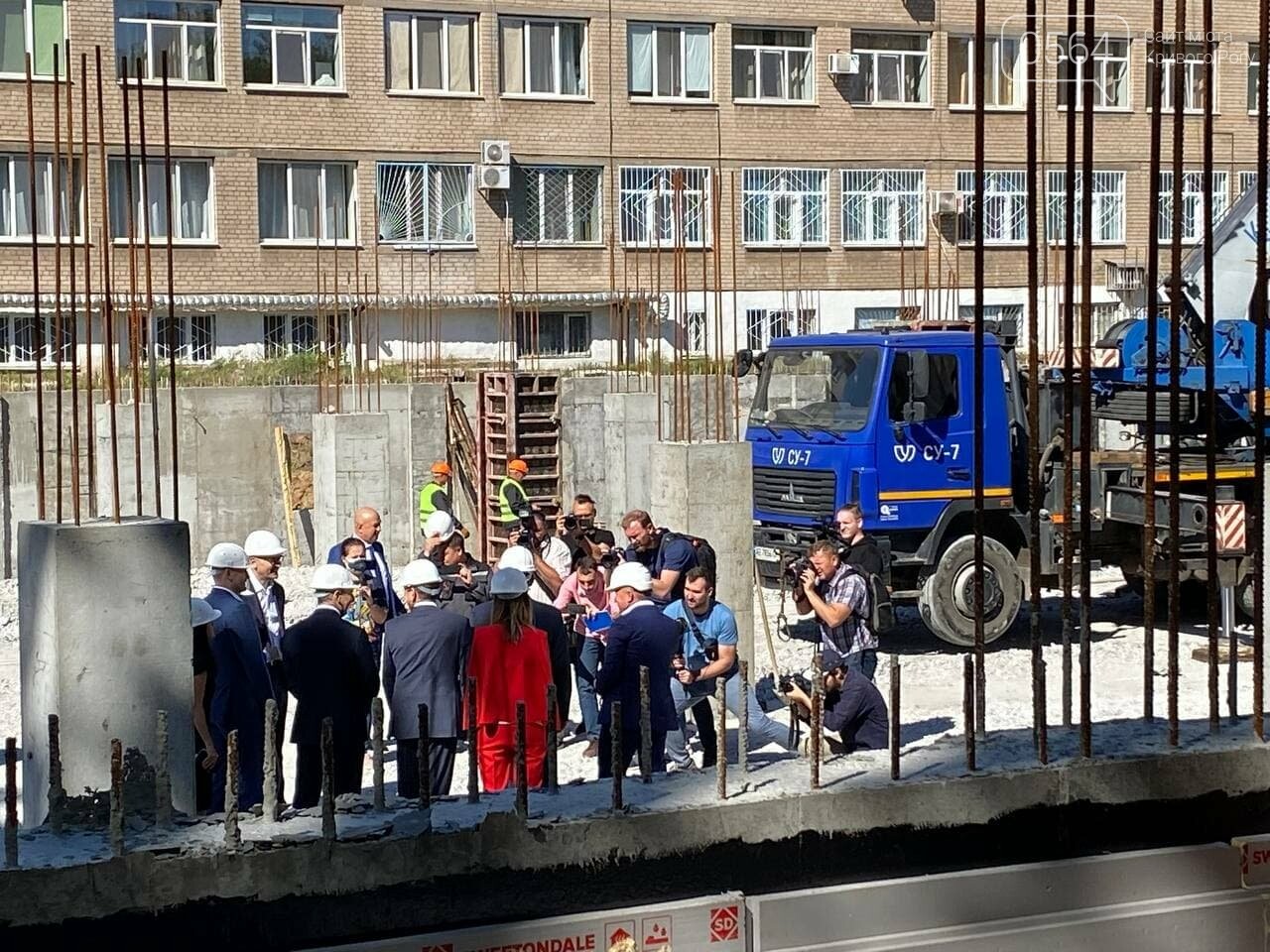"Невозможного не существует": В основание нового онкоцентра в Кривом Роге заложат арматуру со словами Мухаммеда Али, - ФОТО, ВИДЕО , фото-1