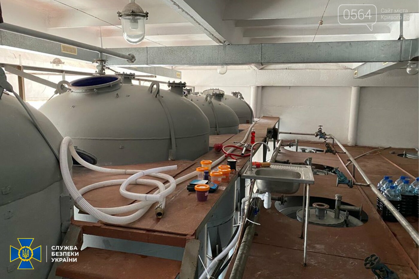 На Днепропетровщине СБУ заблокировала «мини-завод» по производству подпольного алкоголя, - ФОТО , фото-4