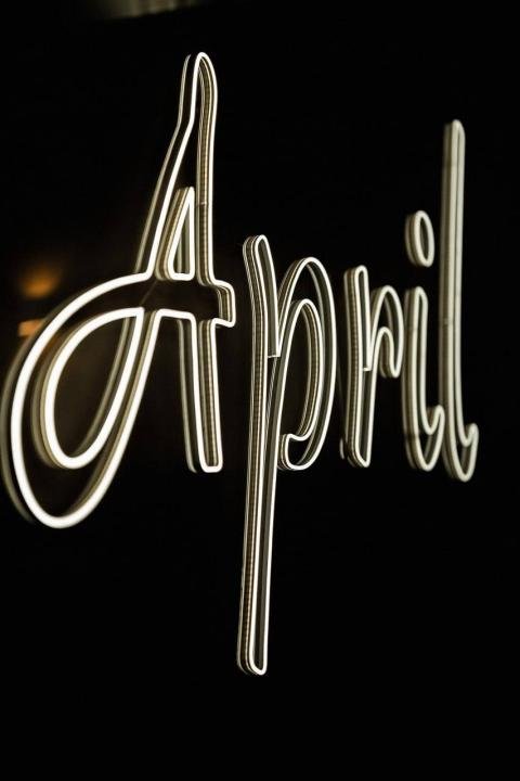 April - кафе, -  свадьбы,  корпоративы, банкеты под заказ, поминальные обеды, конференции