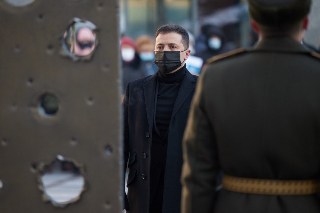 Президент почтил память бойцов, погибших 20 января в боях за Украину, - ФОТО, фото-1