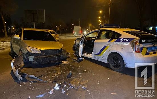 Авария в Кривом Роге: Hyundai выехал на "встречку" и врезался в патрульных, - ФОТО, фото-1