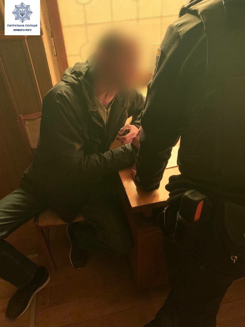 Пьяный криворожанин, нарушавший ПДД, предлагал патрульным взятку