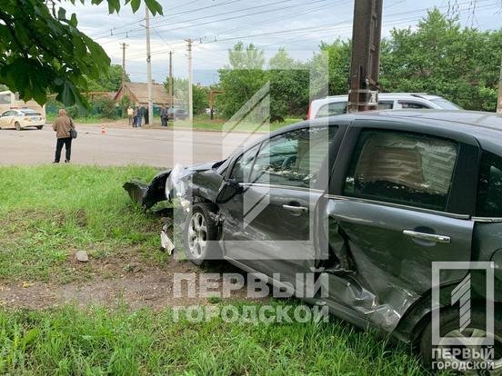 ДТП с пострадавшими в Кривом Роге: столкнулись автобус и две иномарки, - ФОТО , фото-1