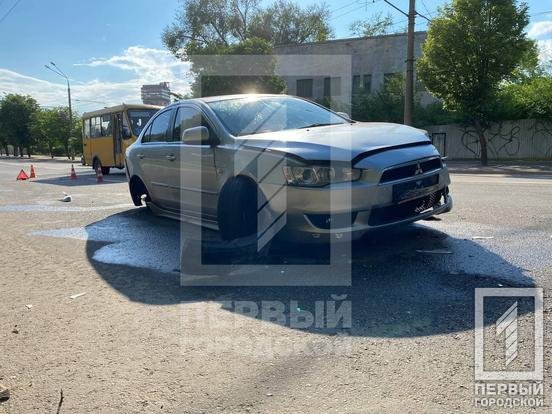 В Кривом Роге столкнулись Toyota и Mitsubishi, - ФОТО, фото-2