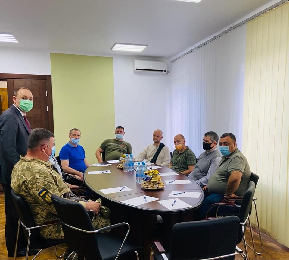 В Кривом Роге для бойцов АТО/ООС организовали бесплатные занятия в бассейне и спортзале, - ФОТО , фото-1