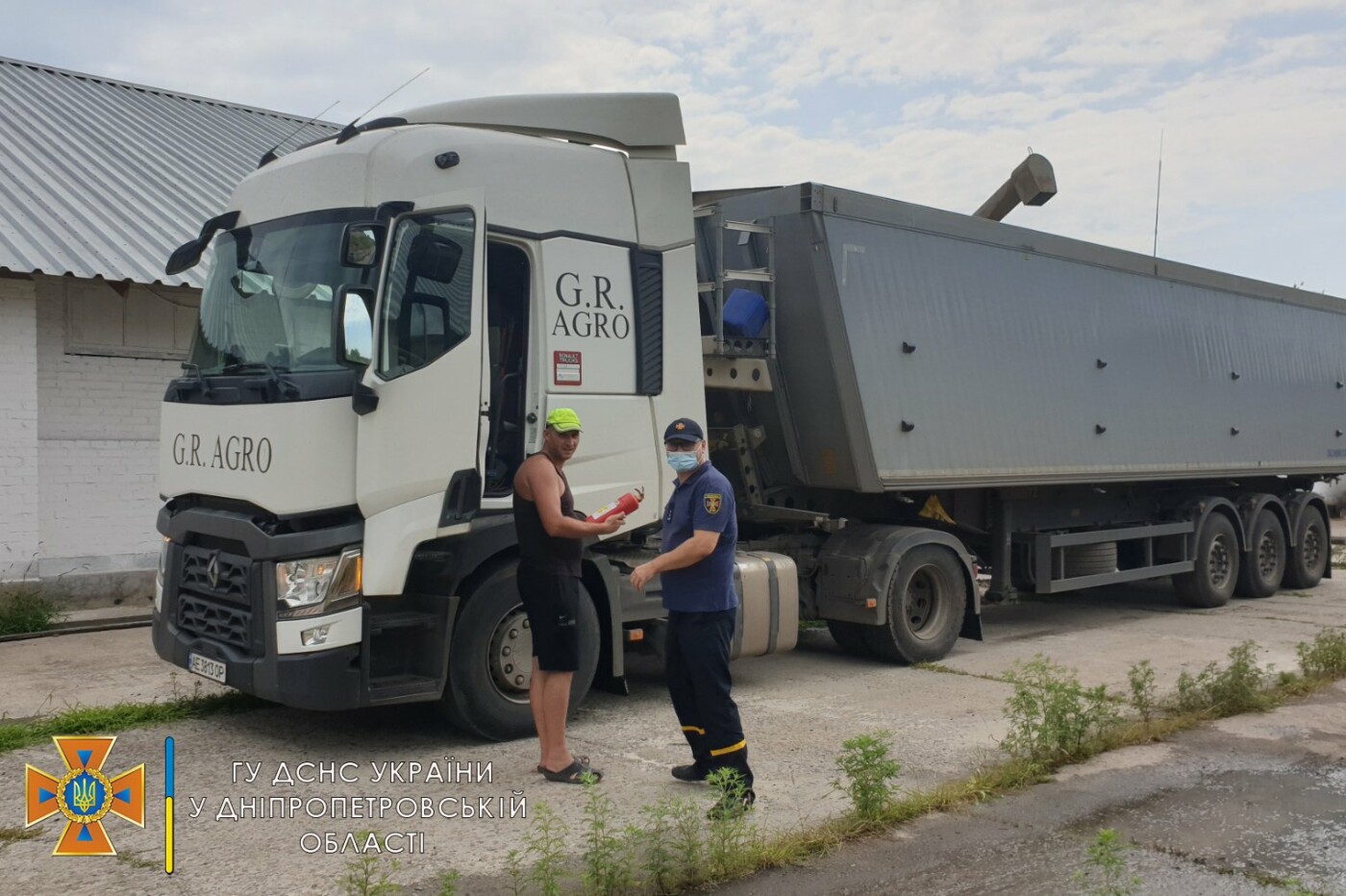 В Криворожском районе спасатели напомнили аграриям о пожарной безопасности, - ФОТО, фото-2