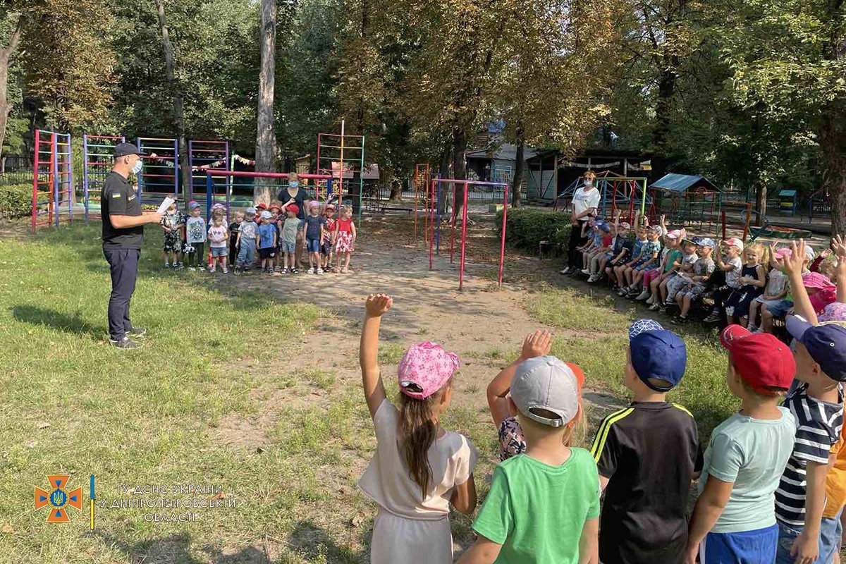 Юные криворожане могли почувствовать себя в роли пожарных, - ФОТО, фото-5