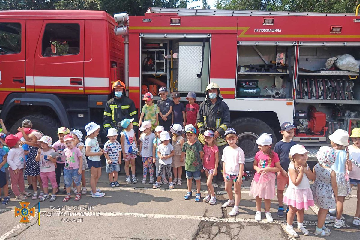 Юные криворожане могли почувствовать себя в роли пожарных, - ФОТО, фото-4