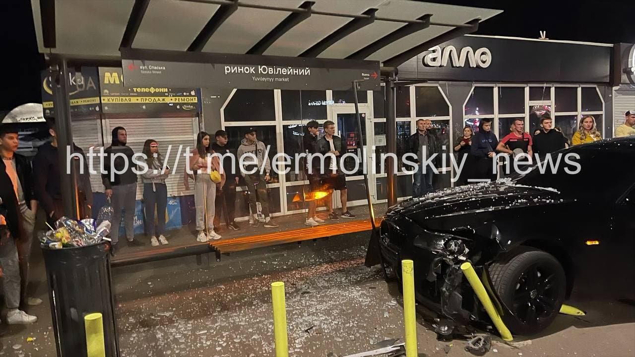 В Кривом Роге BMW влетел в остановочный павильон, - ФОТО , фото-5