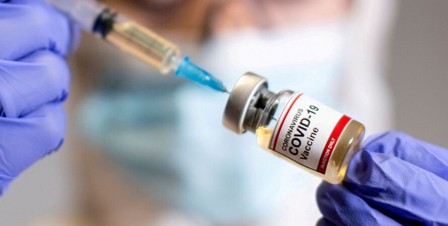 В Украине за сутки привили от коронавируса почти 9 тысяч человек 