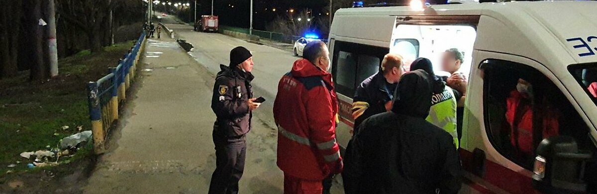 В Кривом Роге девушка прыгнула с моста в реку, - ВИДЕО 