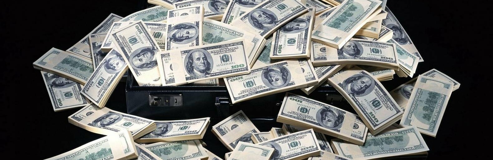 Среда на валютном рынке: курс доллара и евро продолжает расти 
