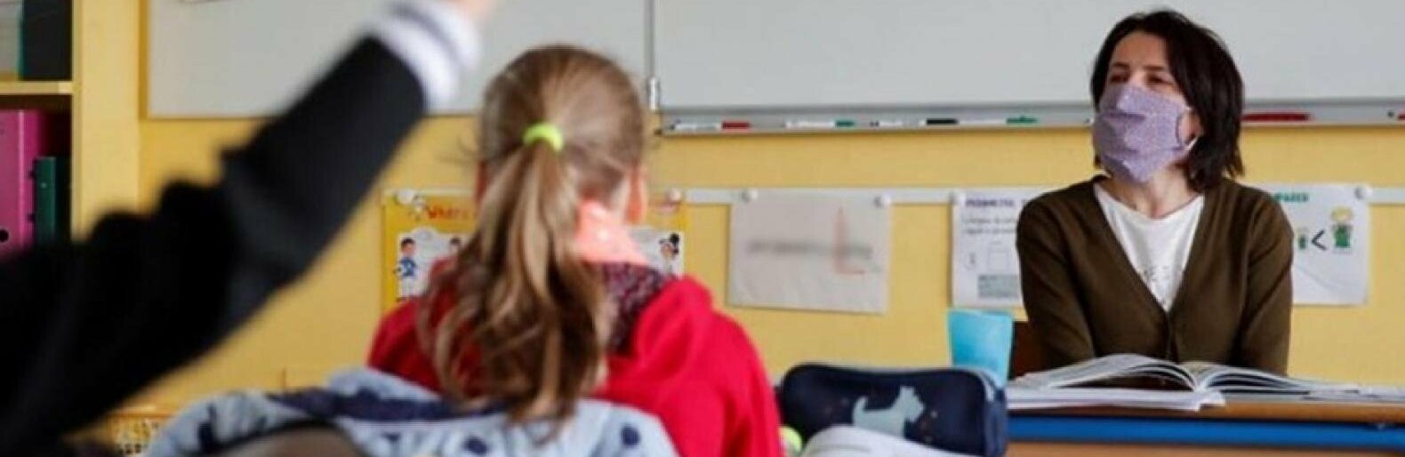 Из-за карантина учебный год в школах могут продлить, но решать будут на местах