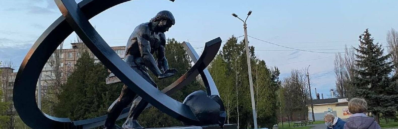 По случаю 35-й годовщины аварии на ЧАЭС в Кривом Роге прошла акция «Зажги свечу», - ФОТО, ВИДЕО