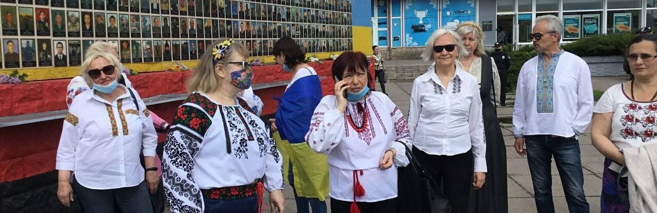 Криворожане в вышиванках пройдут по центральному проспекту города и исполнят народную песню, - ФОТО, ВИДЕО